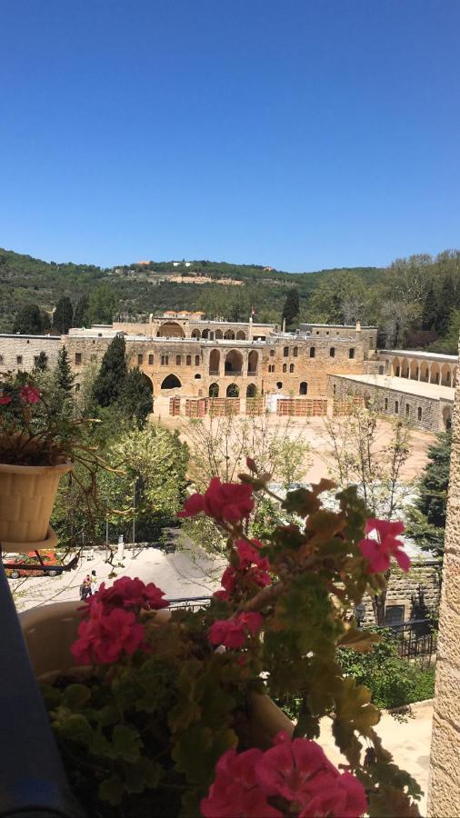 Beit Lebbos Boutique Hotel ベイト・エッディーン エクステリア 写真