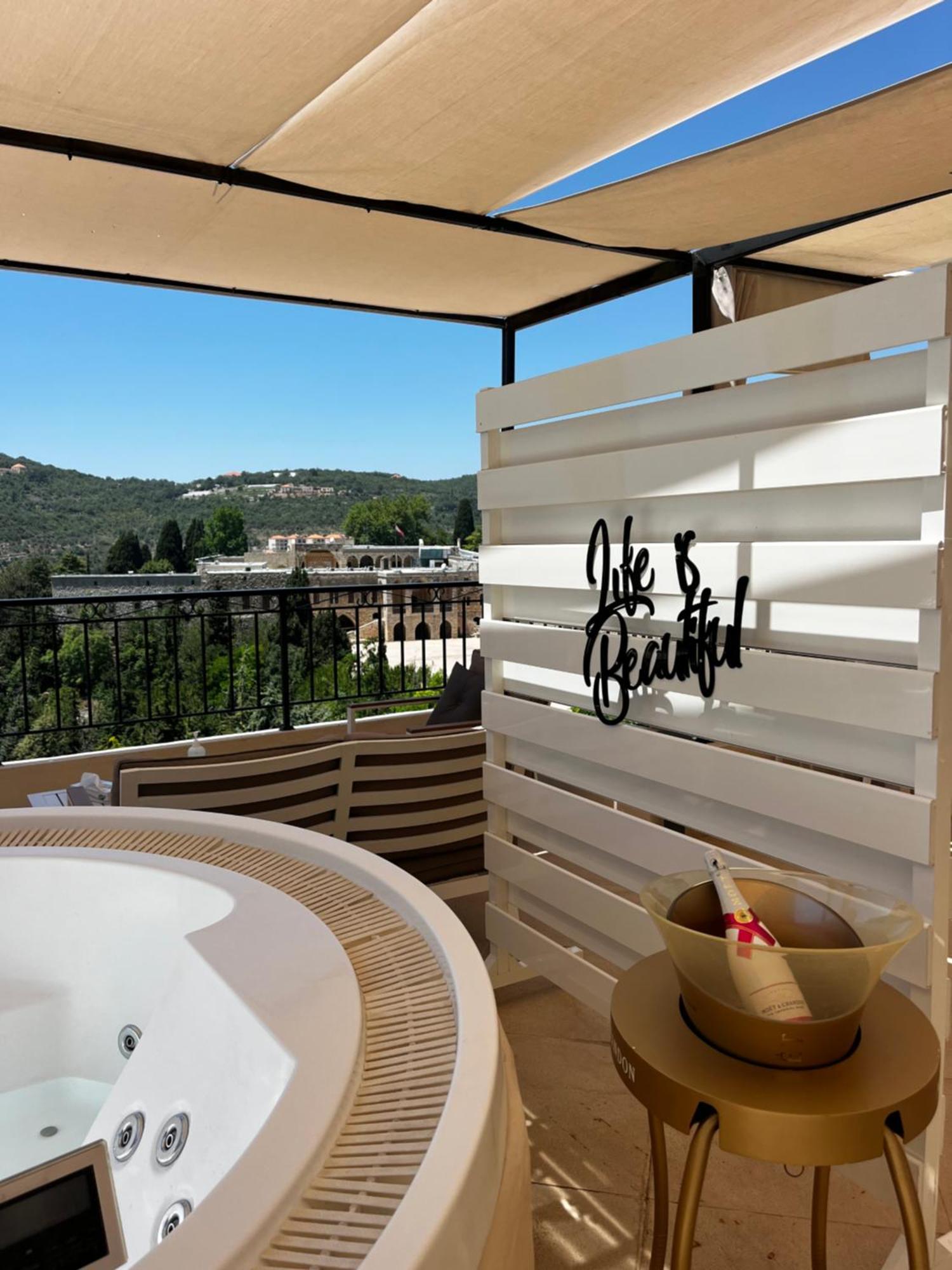 Beit Lebbos Boutique Hotel ベイト・エッディーン エクステリア 写真