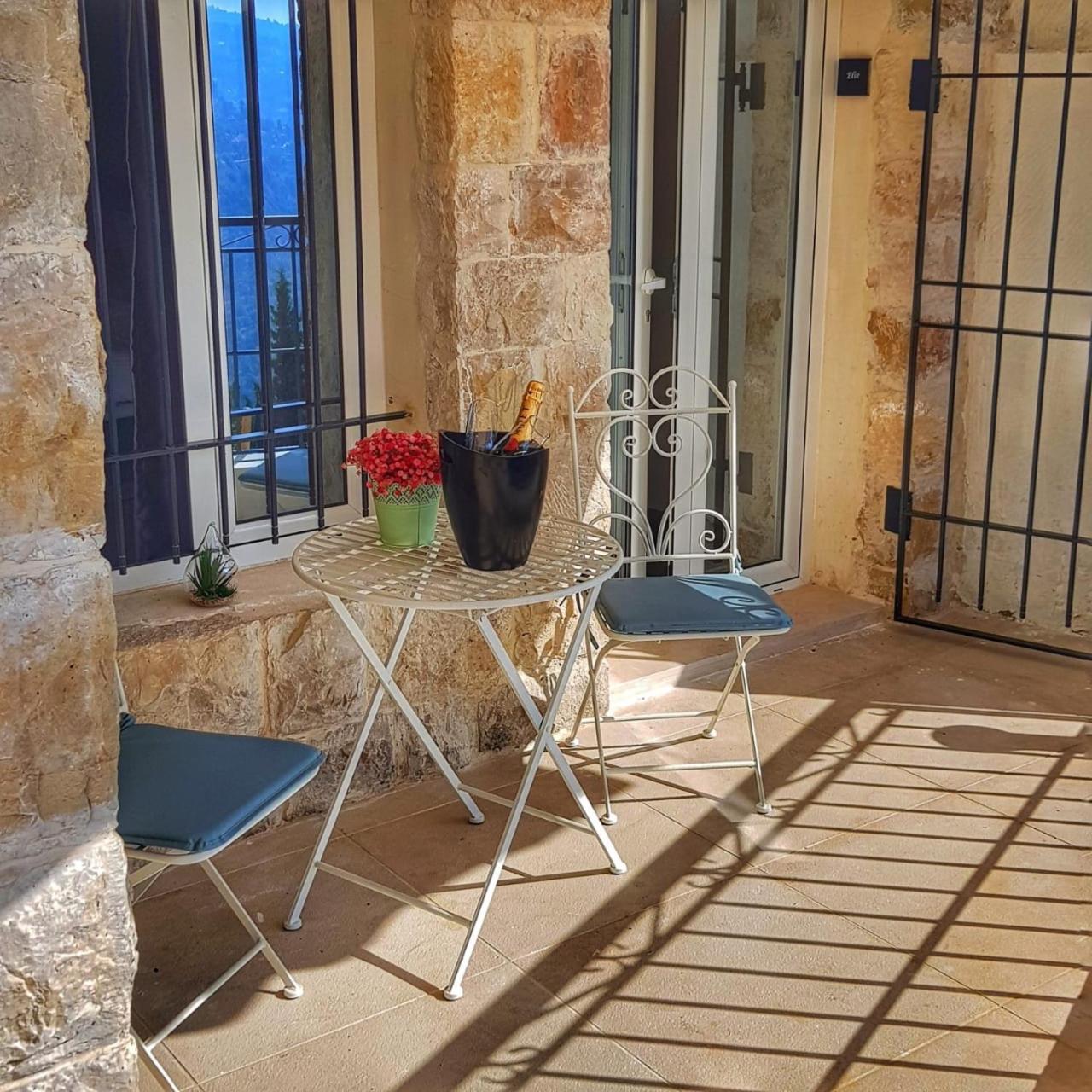 Beit Lebbos Boutique Hotel ベイト・エッディーン エクステリア 写真