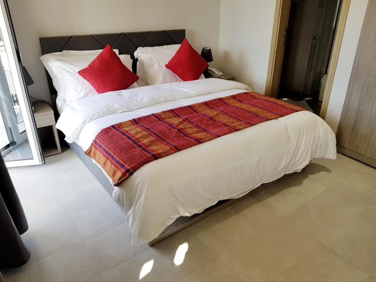 Beit Lebbos Boutique Hotel ベイト・エッディーン エクステリア 写真