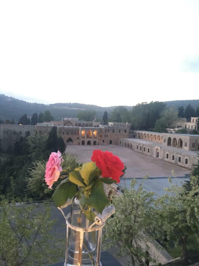 Beit Lebbos Boutique Hotel ベイト・エッディーン エクステリア 写真